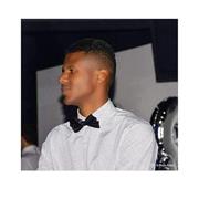 madrelingua portoghese (nato in Brasile)